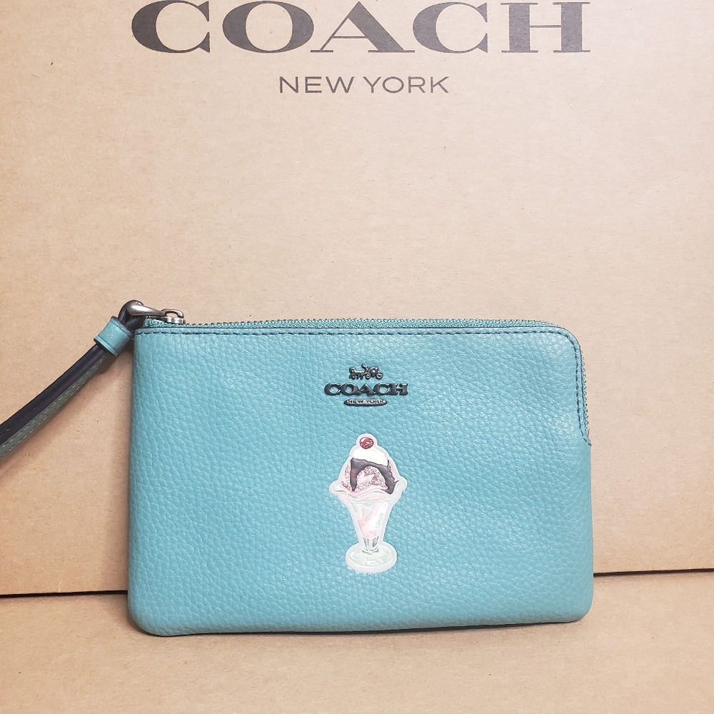 COACH Tiffany Blue Ice Cream Single Zip Wristlet